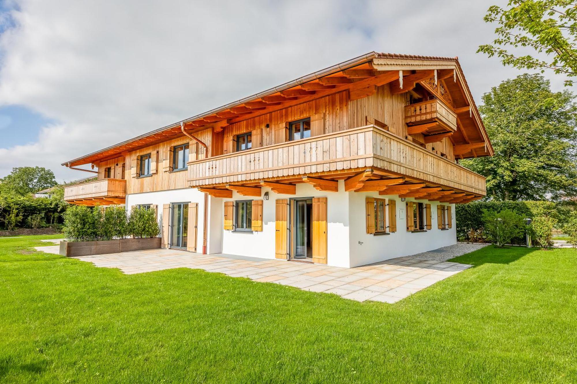 Graf Chiemo Suites - Direkt Am Chiemsee Mit Separatem Seezugang Chieming Exterior foto