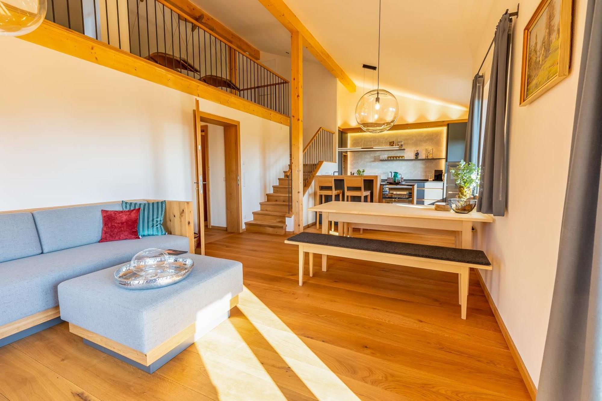 Graf Chiemo Suites - Direkt Am Chiemsee Mit Separatem Seezugang Chieming Exterior foto