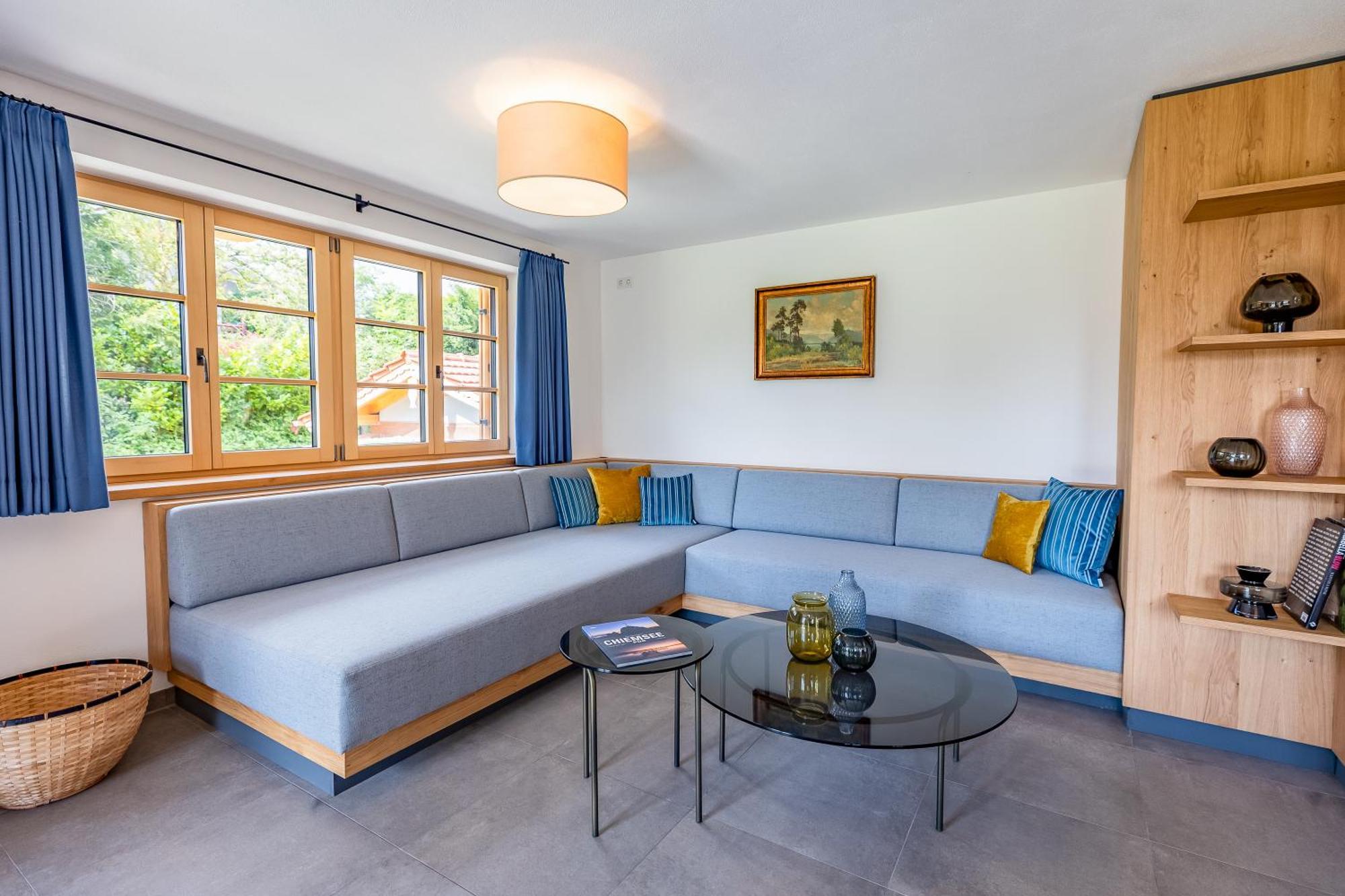 Graf Chiemo Suites - Direkt Am Chiemsee Mit Separatem Seezugang Chieming Exterior foto
